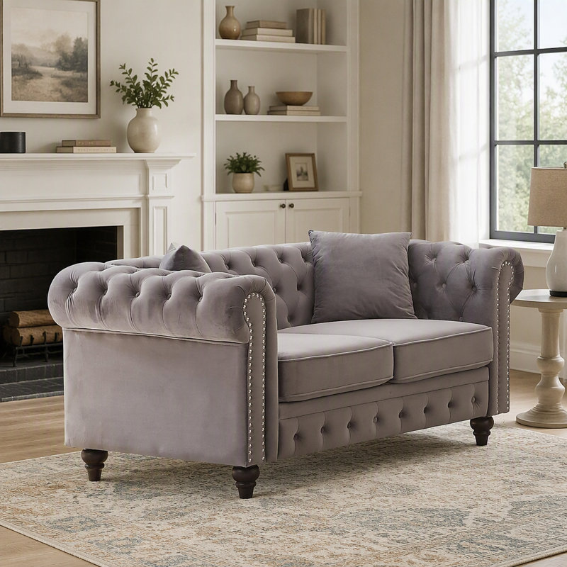 Canapé Chesterfield moderne de 161 cm (63,5 pouces) avec revêtement en velours, capitonnage à boutons et pieds en bois, comprenant 2 coussins pour un salon élégant