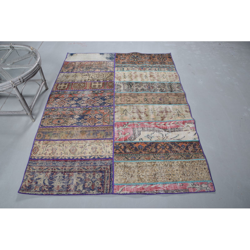 Tapis turc organique beige à motif patchwork pour décoration intérieure avec motifs tribaux