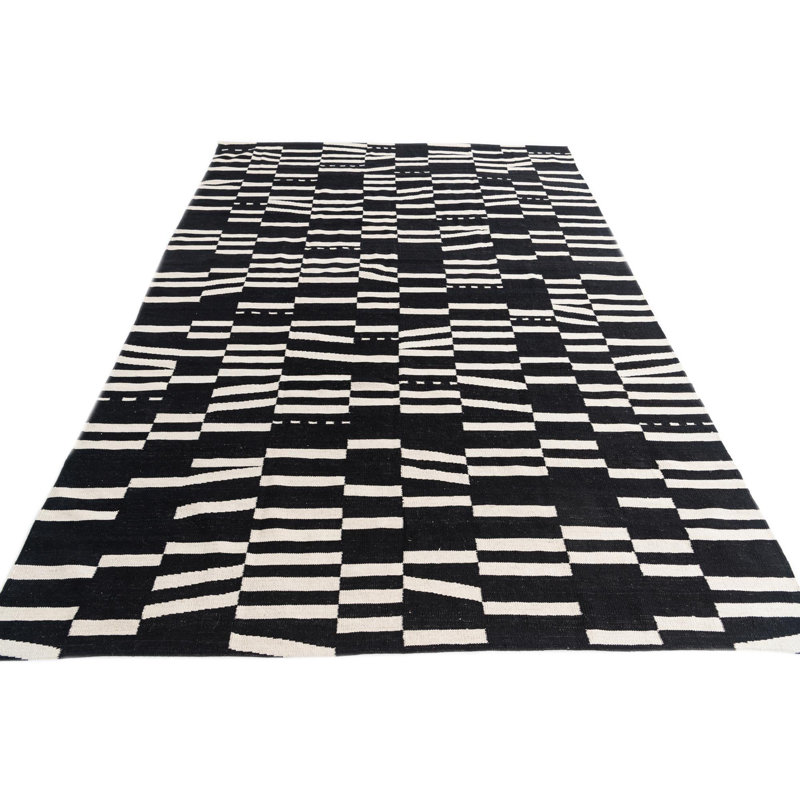 Ohlson Black Rug