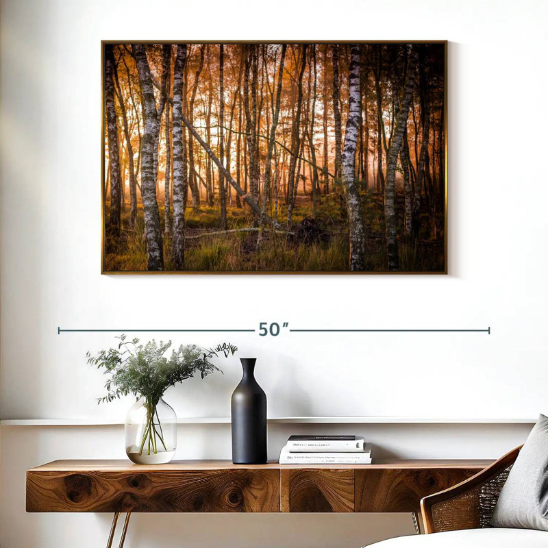 Forêt de bouleaux sombre, Cadre flottant doré, 40 po x 27 po