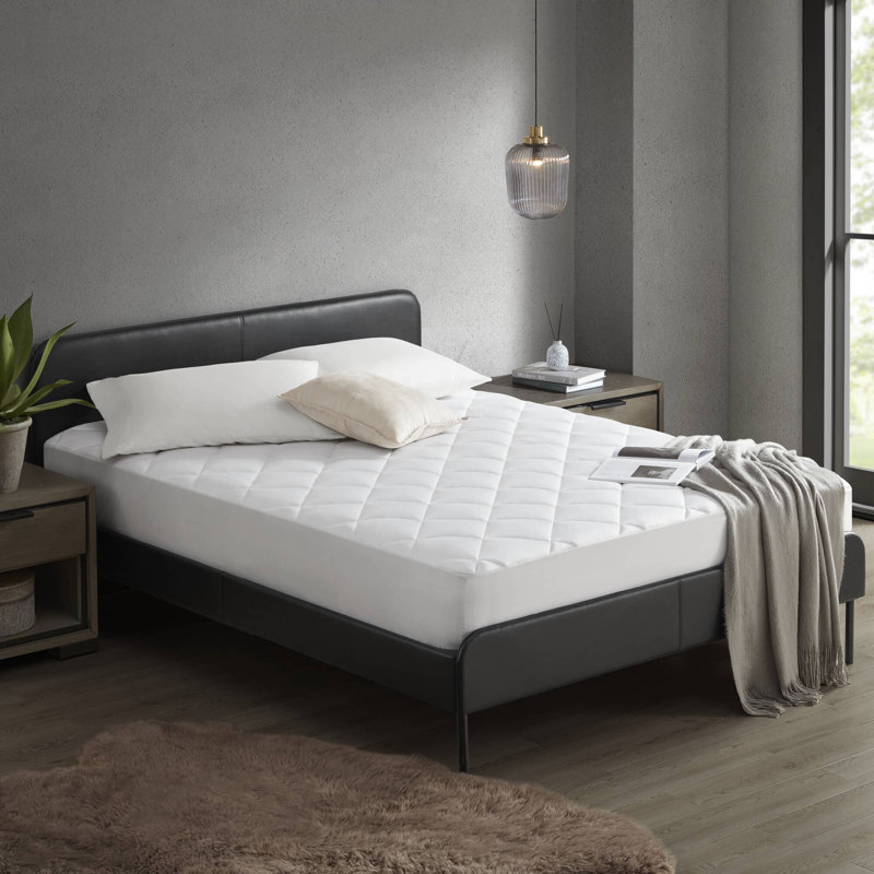 Queen White Cooling Touch Down Alternative Mattress Pad