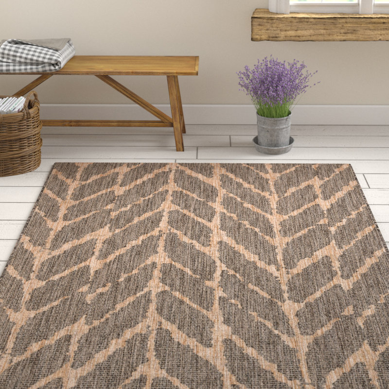 Tapis intérieur / extérieur gris anthracite / moka Isle Isle, Rectangle 5 pi 3 po x 7 pi 7 po