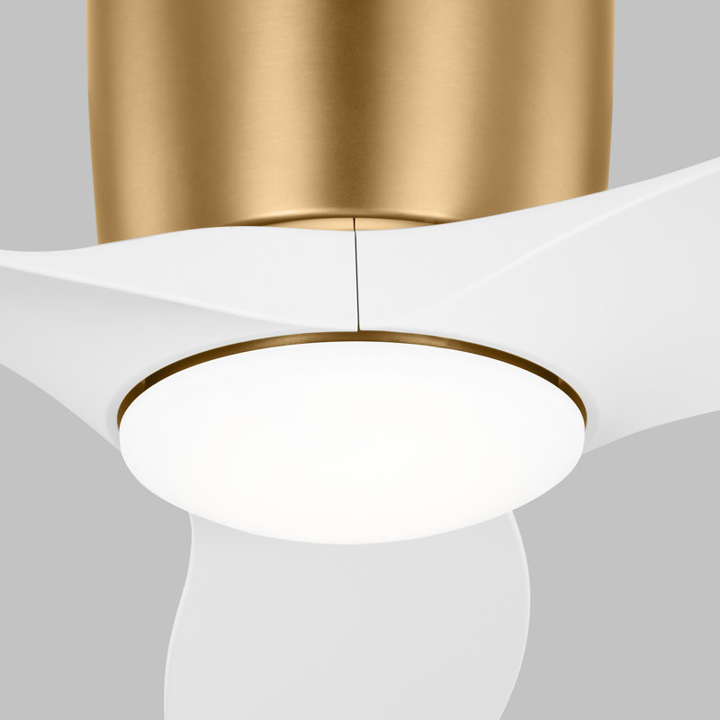 Ventilateur de plafond avec lumières DEL Aisling, Blanc mat, Laiton satiné, 52"