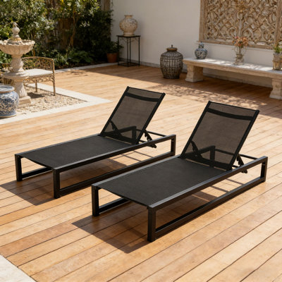 OUTDOOR CHAISE LOUNGE