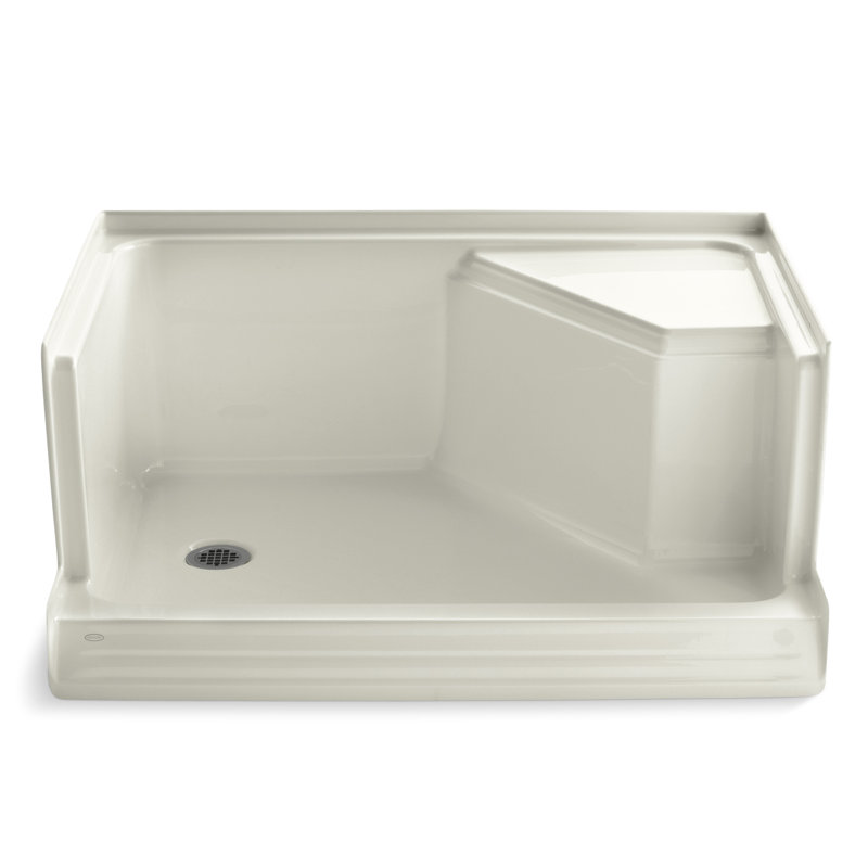 Base de douche à drain à gauche à seuil simple 48 po x 36 po Memoir® avec siège intégré à droite, Biscuit