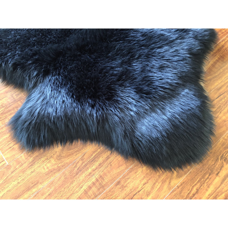 Weyer Performance Sheepskin Indoor Rug, Novelty 3' x 3'6"