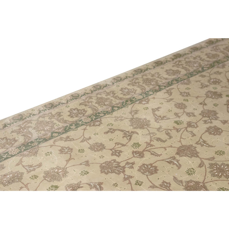 Hand Knotted Wool Oriental Area Rug in Gold