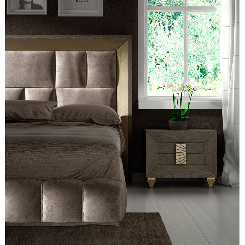 Annalya Upholstered Standard Bed, Queen