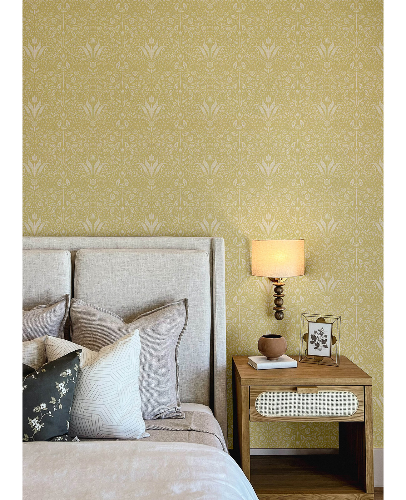 Triste Floral Wallpaper, Yellow