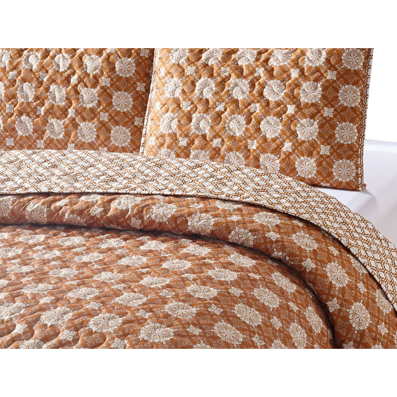 Buntingford Polyester Geometric Shapes Quilt, Yellow, King Quilt + 1 Standard Sham