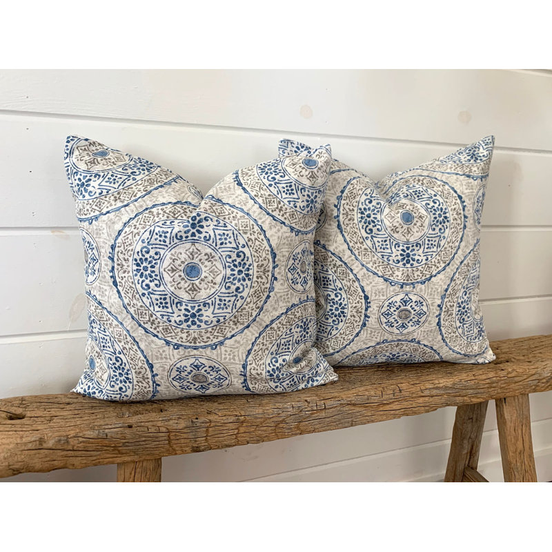 Housse de coussin en médaillon beige et bleu, H 12 po x l 19 po, Forme rectangulaire