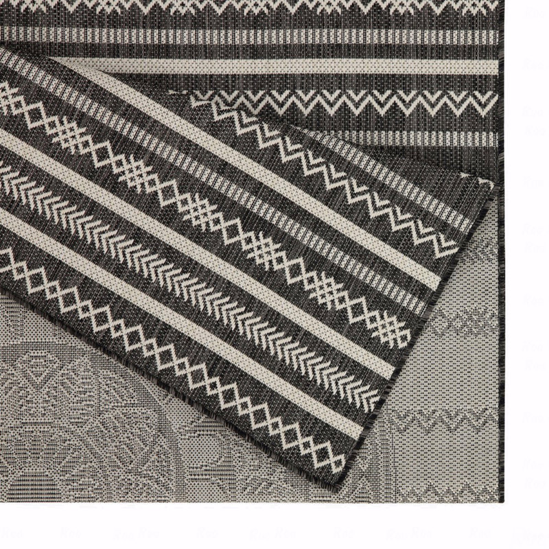 Tapis intérieur / extérieur 7 pi 10 po x 10 pi 3 po, Rectangle 7 pi 10 po x 10 pi 3 po