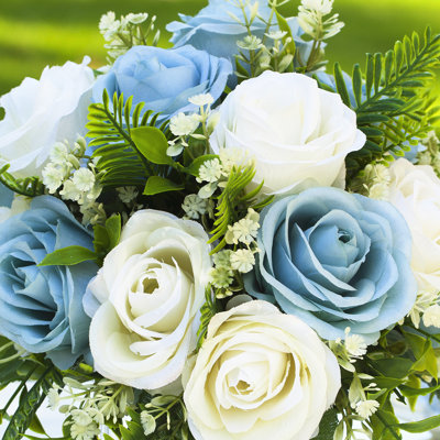Arrangement de roses dans un vase