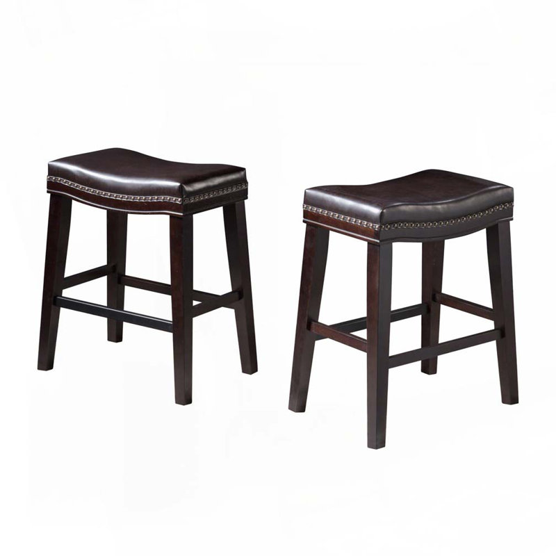 Tabouret de bar rembourré en polyuréthane avec garniture cloutée