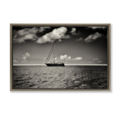 Toile flottante encadrée «Clouds Over Big Ship» par Dennis Frates