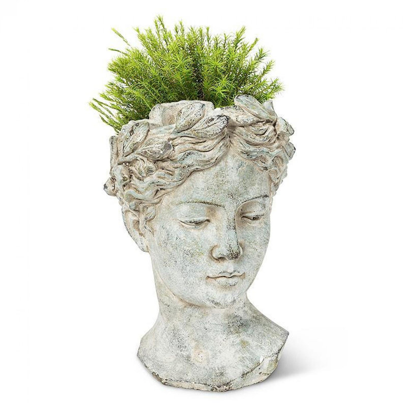 Evins Statue Planter, 10" H x 7" W x 7" D
