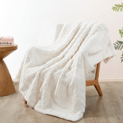 Shaggy Wavy Faux Fur Throw