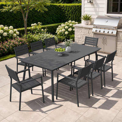 Ensemble repas pour 8 personnes L 82,5 po avec trou pour parasol Cyanni