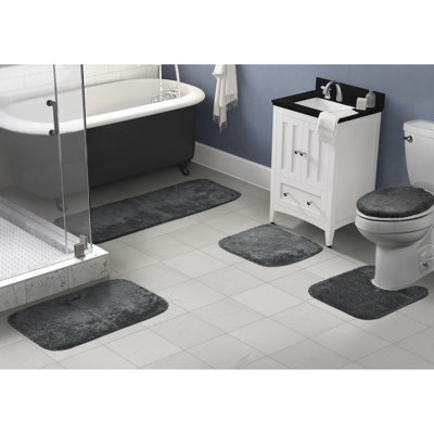 Mccluney Ultra Soft Traditional Nylon 5 Piece Bath Rug Set with Non-Slip Backing