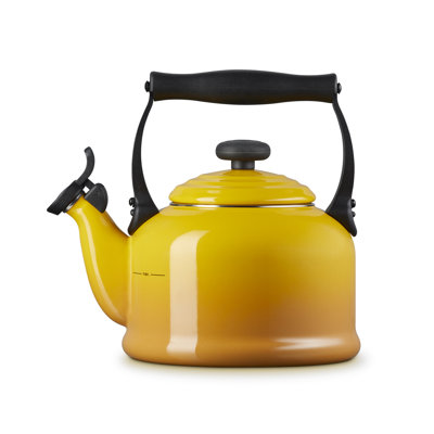 Le Creuset Traditional Kettle with Fixed Whistle 2.1L