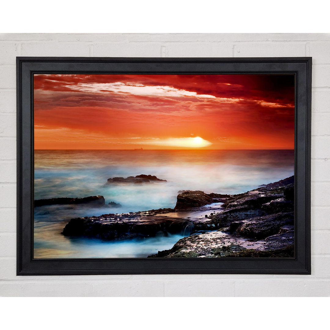 Gerahmtes Leinwandbild Misty Ocean Sunset