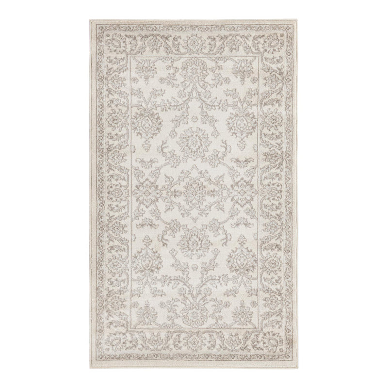 Hillyer Floral Indoor Rug, Rectangle 3'1" x 5'3"