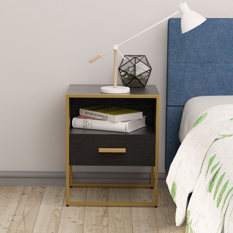 Table de chevet 17,7 po