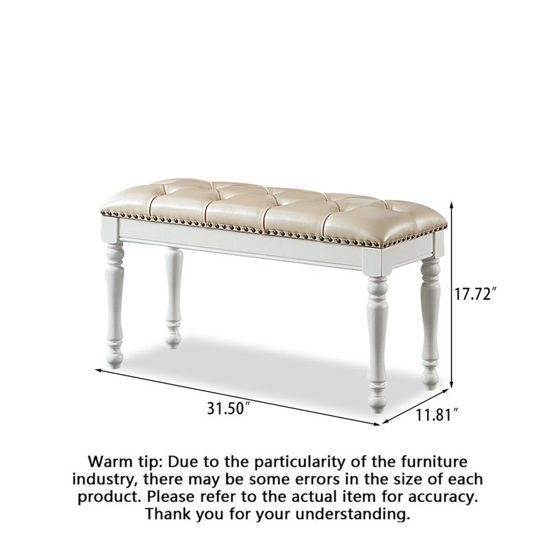 Banc de lit blanc avec pattes tournées et capitonnage