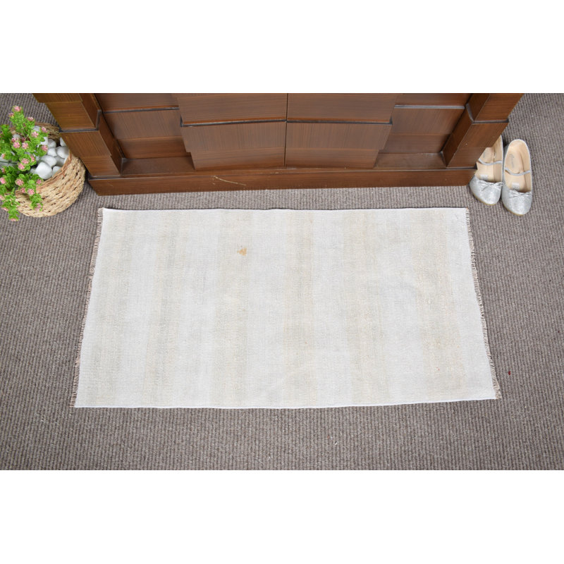 Neutral Toned Turkish Handwoven Rug with Subtle Design - Ideal for Entryway Use