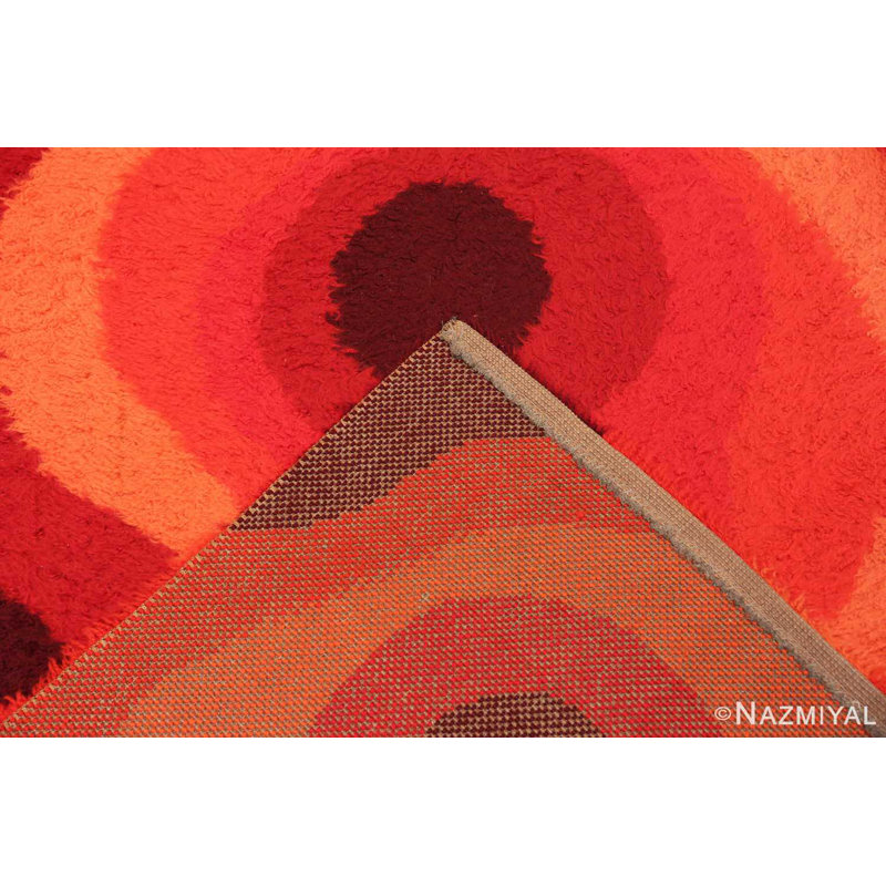 Tapis rouge à poils longs Rya