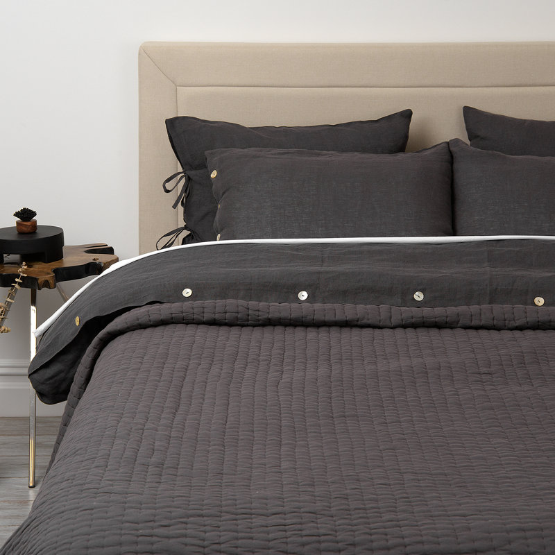 Castilla Elberson Standard Cotton Quilt, Gray, Queen Quilt