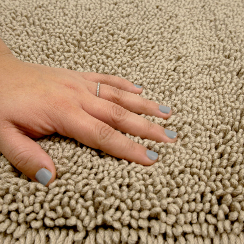 Tapis de bain antidérapant Dinuba, L 24 po x L 60 po, Taupe