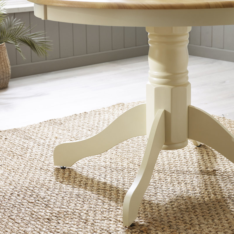 Tamala Round Dining Table In Solid Wood - Traditional Rustic Farmhouse Kitchen, Oak/Cream