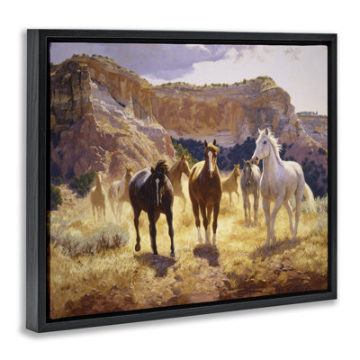 «Horses & Desert Cliff», art mural encadré flottant par Claire Goldrick