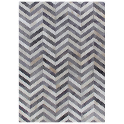 Natural Hide Cowhide Chevron Indoor Rug