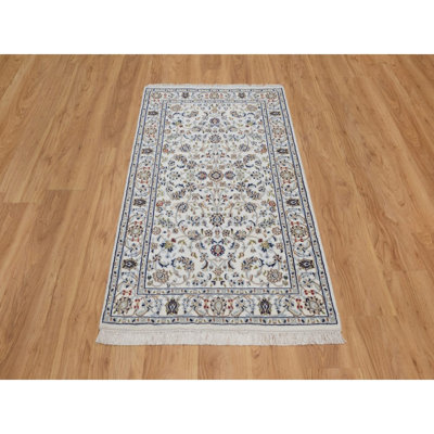 Tapis oriental noué à la main 3 pi 1 po x 5 pi 3 po Nain avec motif de fleurs, laine et soie 250 KPSI