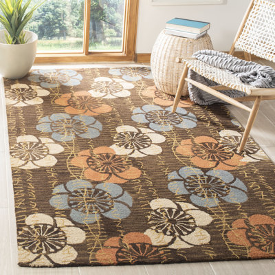 Charlotte Blossom Hand Hooked Wool/Cotton/Latex Floral Rug in Brown