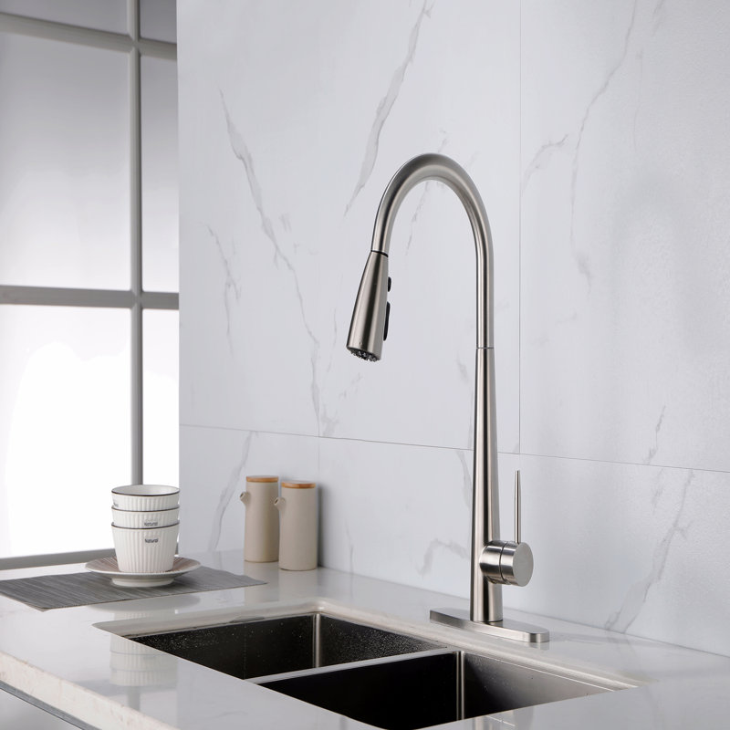 Single Handle Stainless Steel Kitchen Sink Faucet With Pull Down Sprayer, Brushed Nickel