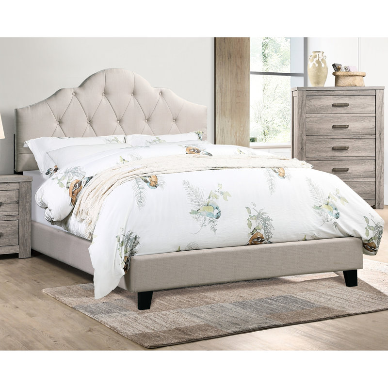 Lit double tapissier transitionnel de style brun avec une arche et un cadre moderne en bois