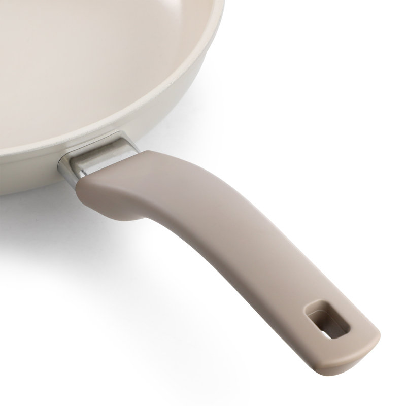 Poêle à frire en céramique antiadhésive beige de 12 po Oster Sutterville Choice, 12"