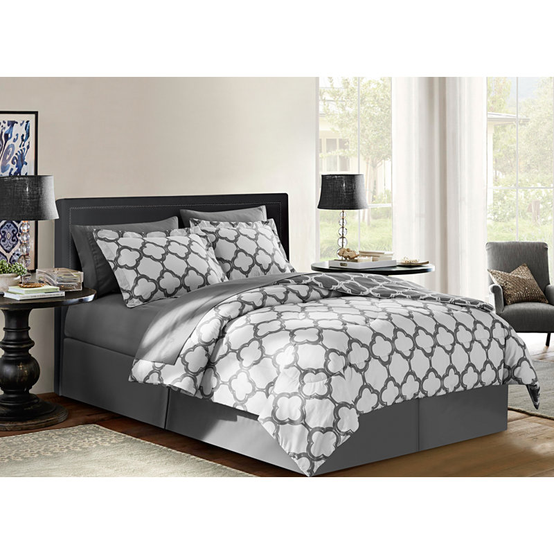 Polyester Geometric Shapes Comforter, Grey, Queen