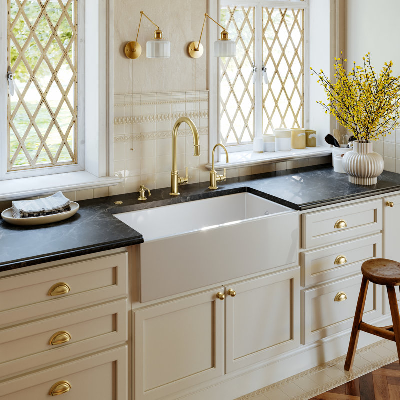 Southbank Pot Filler, Unlacquered Brass