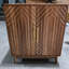 Buffet de rangement sculpté à 2 portes avec tablettes réglables, pour la cuisine de l'entrée-1763486765