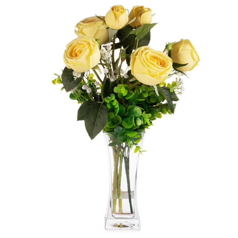 Arrangement floral de roses apprenant ou centre de table dans un vase, Jaune