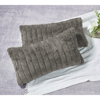 Super Mink Polyester Zip Pillow Cover