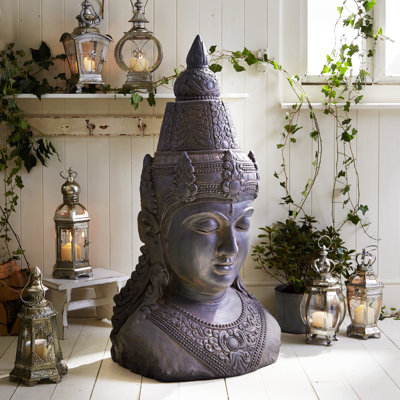 Bassetti Plastic Garden Statue