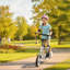Scooter pour enfants en acier blanc avec roues gonflables de 12 pouces et freins doubles, guidon réglable
