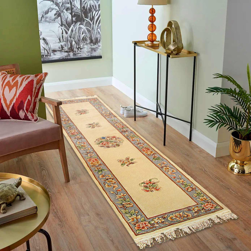 Tapis beige / bleu en coton / laine à motif floral fait à la main 2 pi 6 po x 10 pi 2 po