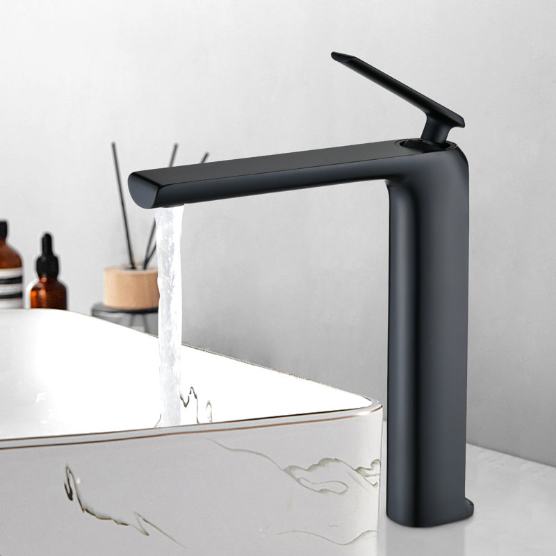 Robinet pour salle de bain à un trou, noir mat. Style très moderne. Fait de laiton massif, de rouille et de corrosion. Grand bec et cartouche de disque en céramique de qualité. Pour une conception résidentielle élégante. Laiton