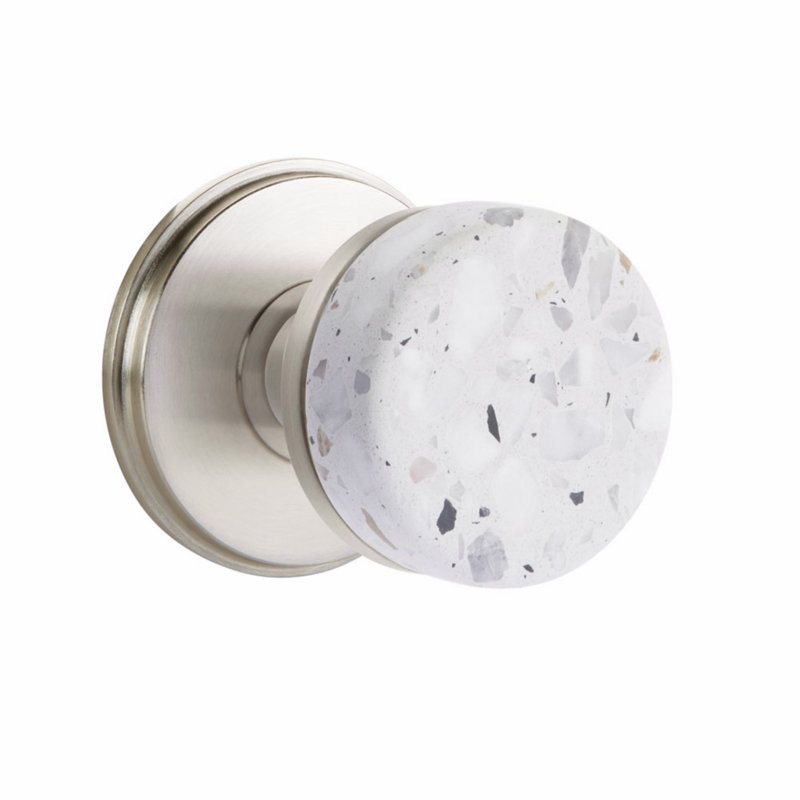 Ensemble de boutons d'intimité Emtek Select, rosette Watford, tige conique, bouton Terrazzo clair, CF, Nickel satiné